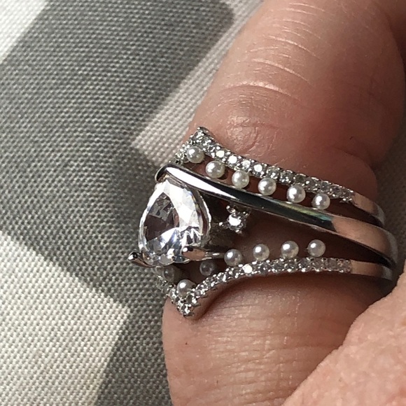 🚨50% off! Delicate Pearl, 5A CZs & Sterling 2 ring guard set! See all pictures - Picture 16 of 16